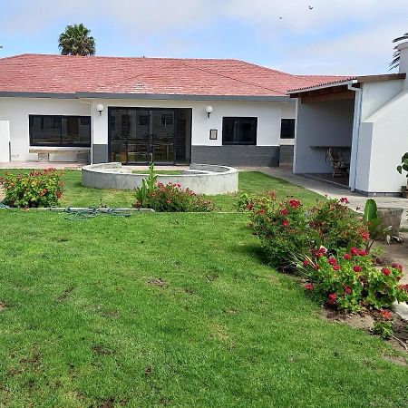 Beach Garden Guesthouse With Self Catering Swakopmund Exterior photo